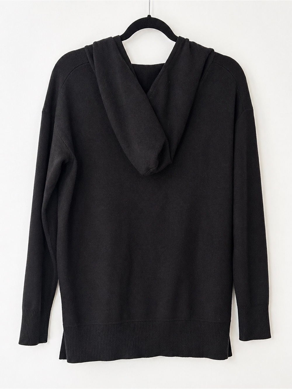 NWOT Daily Ritual Black V-Neck Hoodie Sweater – Size Medium Soft Stretch - Picture 3 of 5